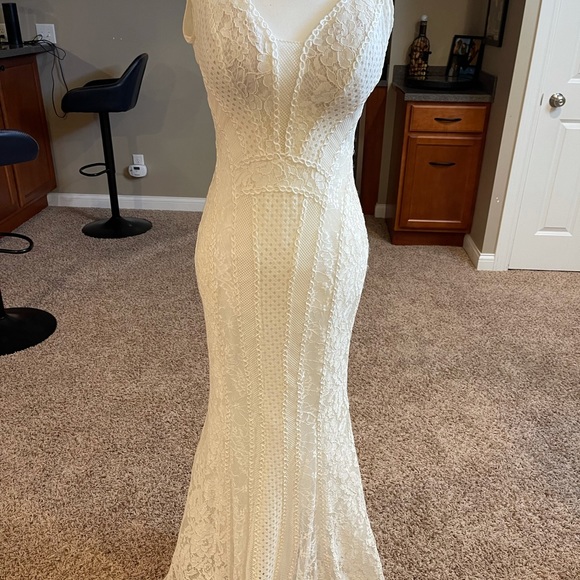 Wedding dress -lace - Picture 2 of 13